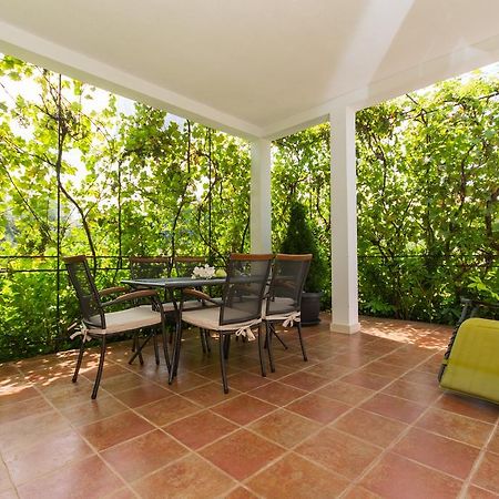 Apartment Lorenzo Trogir Bagian luar foto