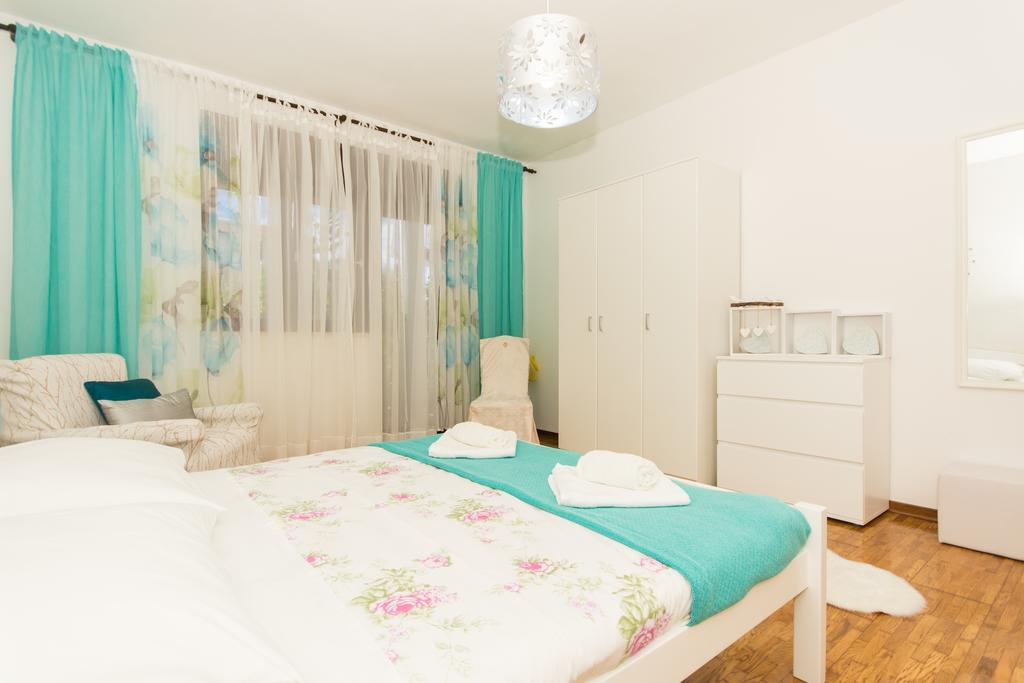 Apartment Lorenzo Trogir Bagian luar foto