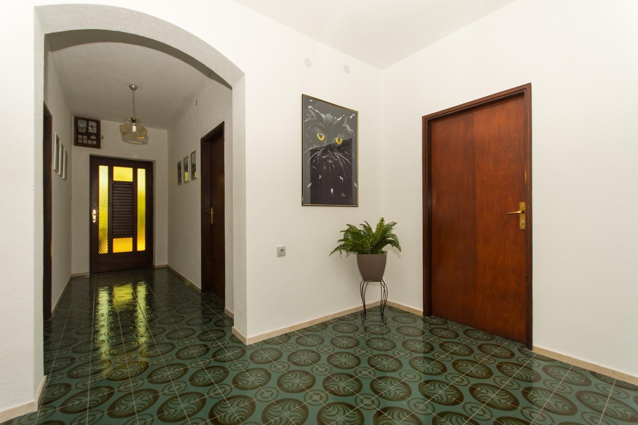 Apartment Lorenzo Trogir Bagian luar foto